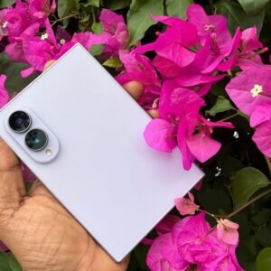 Samsung Galaxy Z Fold 8 katlanır telefon tüm açılar görünüş