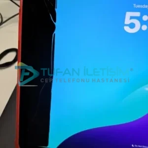 iPad Air 5 Cam Değişimi