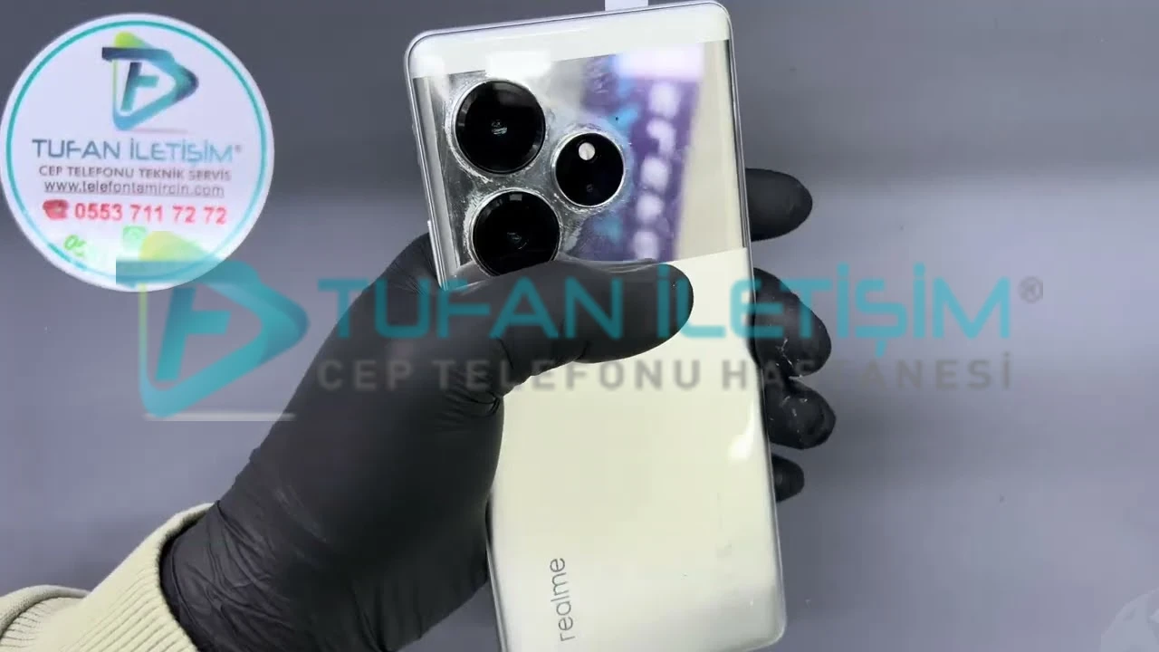 Realme GT6 Ekran Değişimi