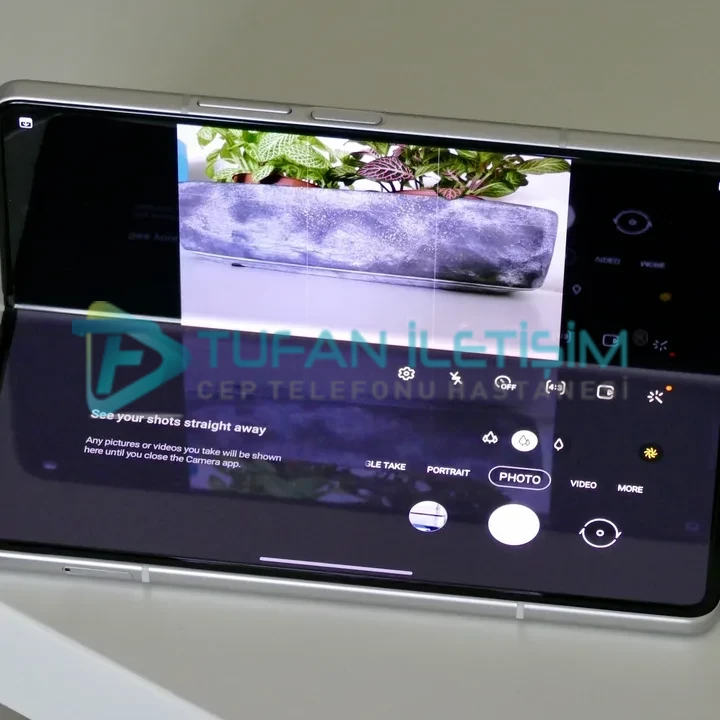 Samsung Galaxy Z Fold 3 Ön Cam Değişimi - Görsel 6